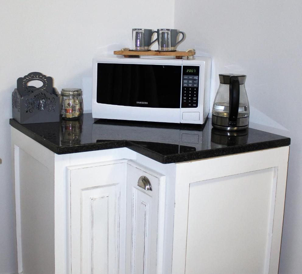 Kleinzee Oceanfront Guesthouse Gansbaai Bagian luar foto