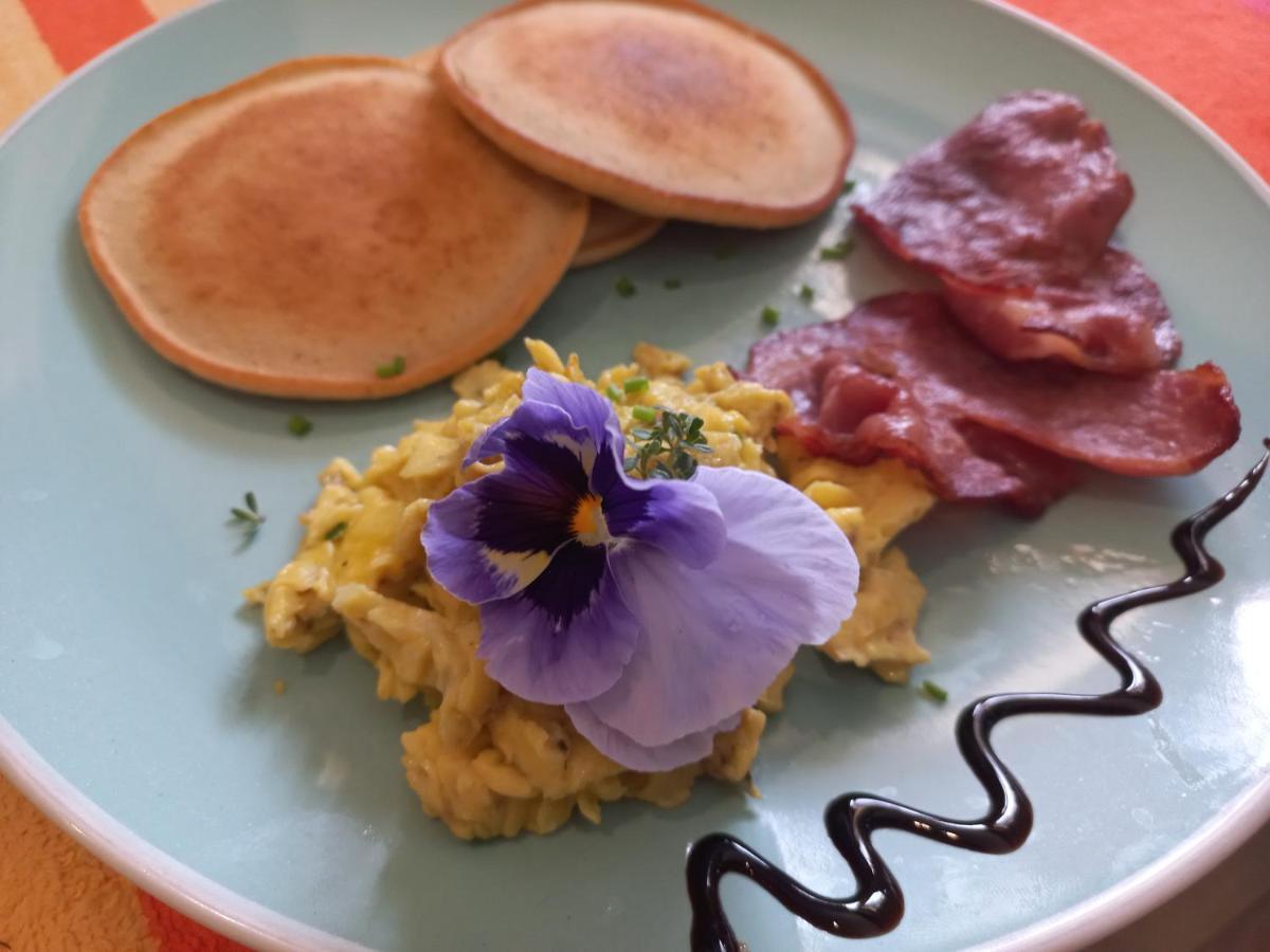 Kleinzee Oceanfront Guesthouse Gansbaai Bagian luar foto