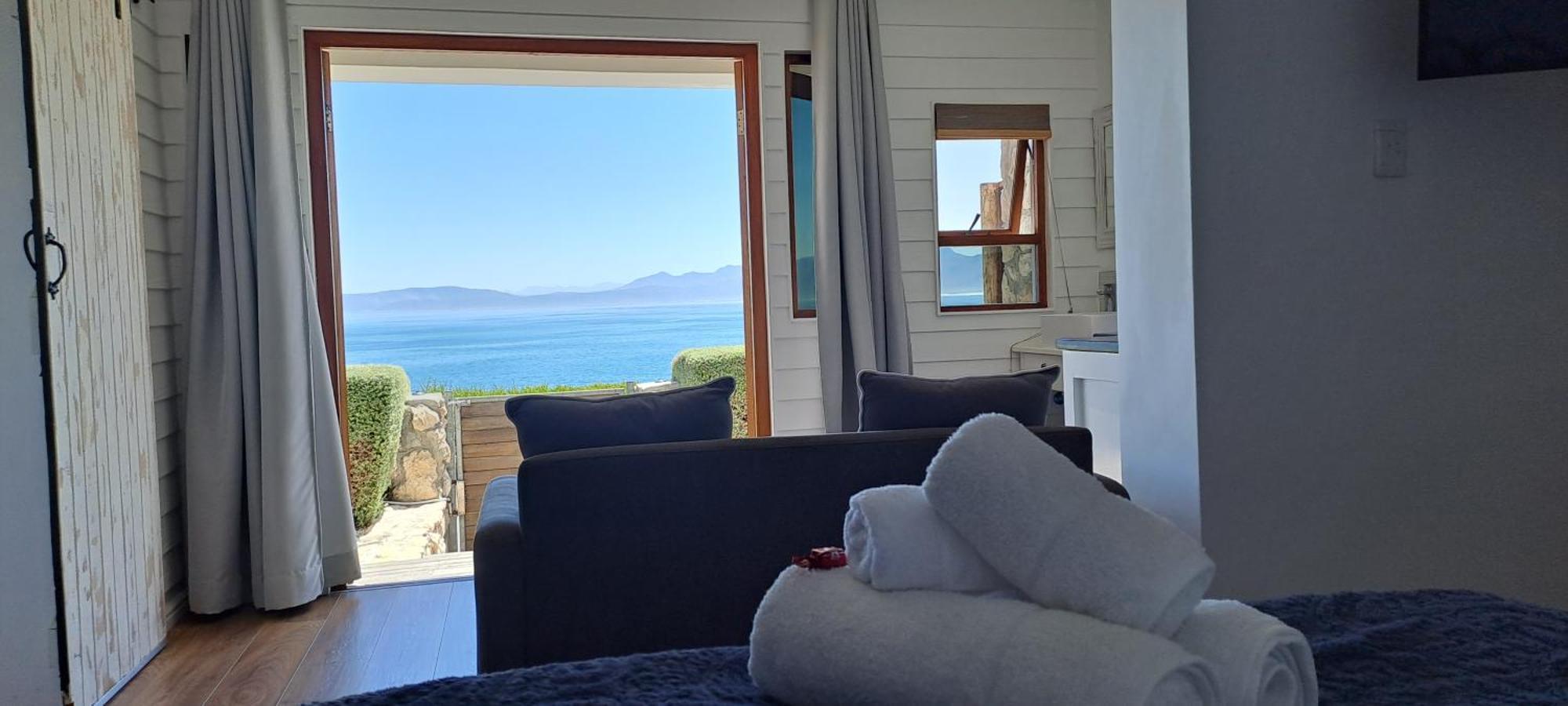 Kleinzee Oceanfront Guesthouse Gansbaai Bagian luar foto