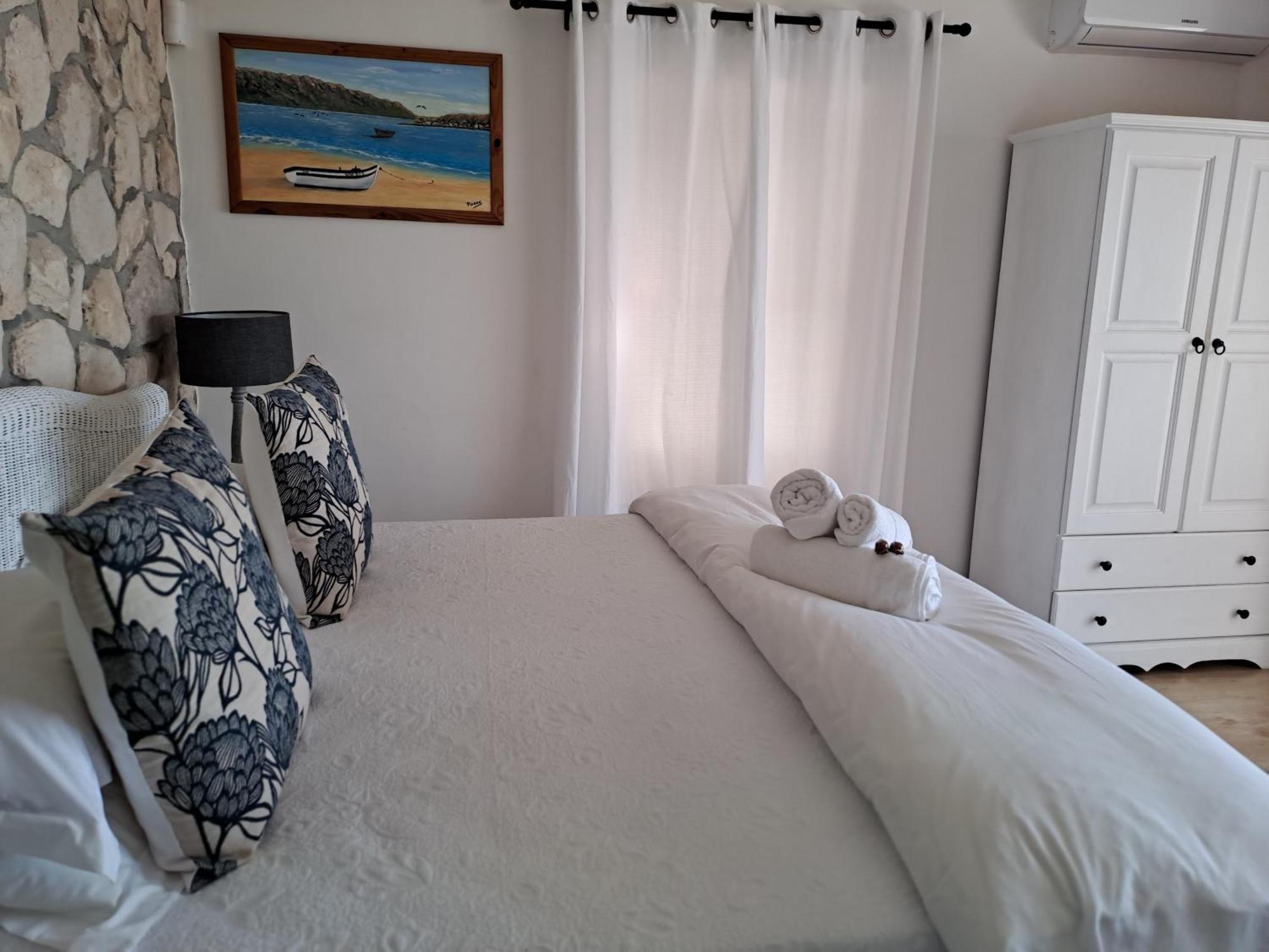 Kleinzee Oceanfront Guesthouse Gansbaai Bagian luar foto