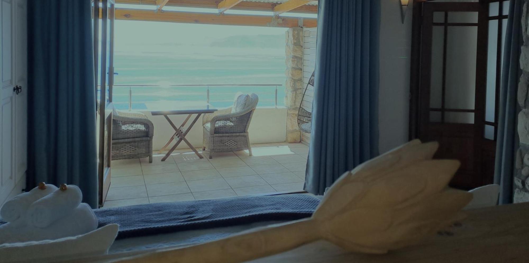 Kleinzee Oceanfront Guesthouse Gansbaai Bagian luar foto