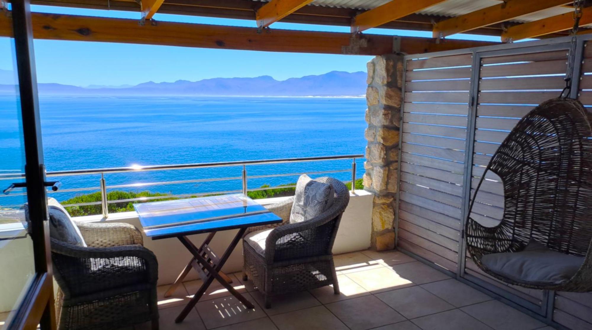 Kleinzee Oceanfront Guesthouse Gansbaai Bagian luar foto